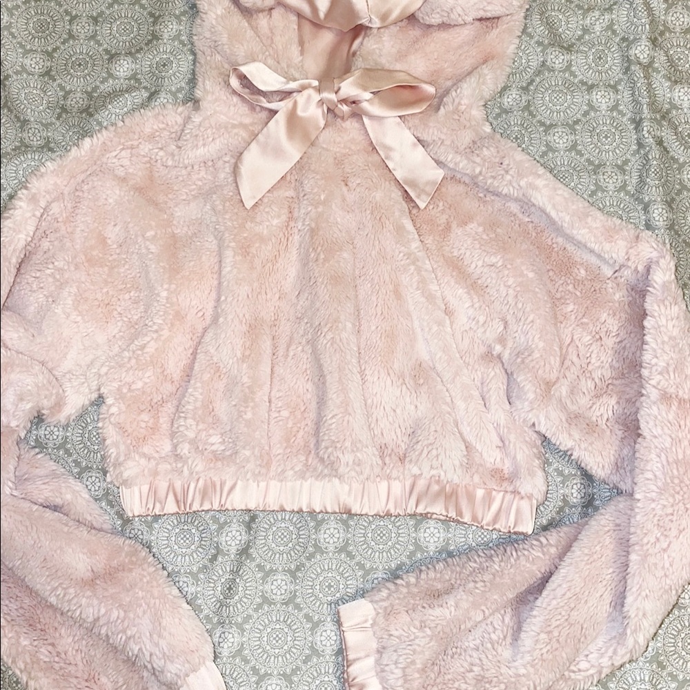 Cropped hoodie